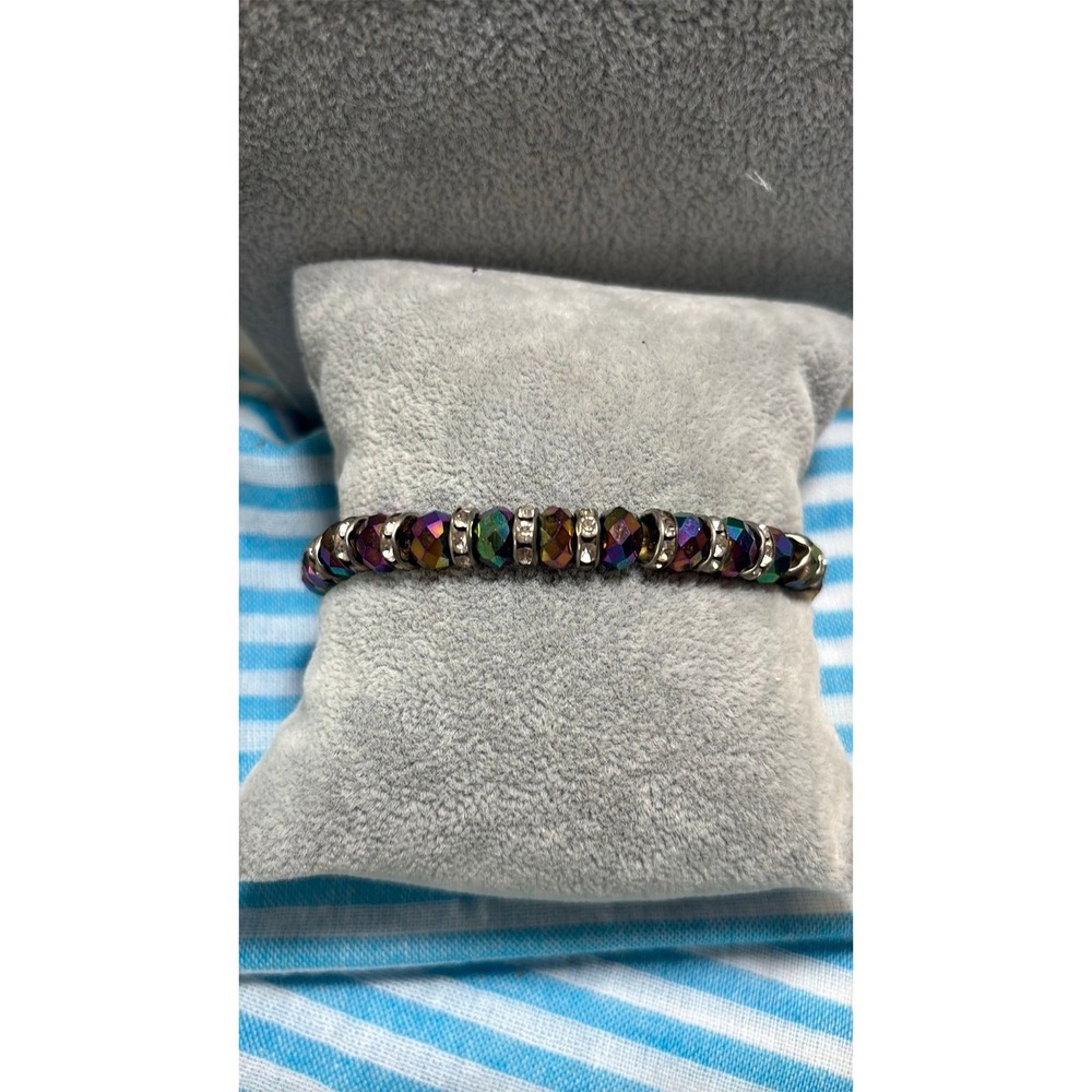 #27. Iridescent crystal oil-spill stretch bracelet.
